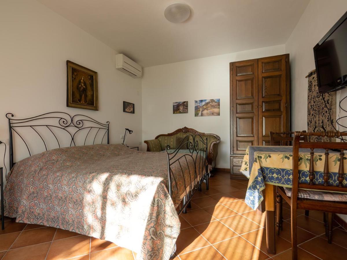 Bed and Breakfast Tra Gli Ulivi Pietra Ligure Exteriér fotografie