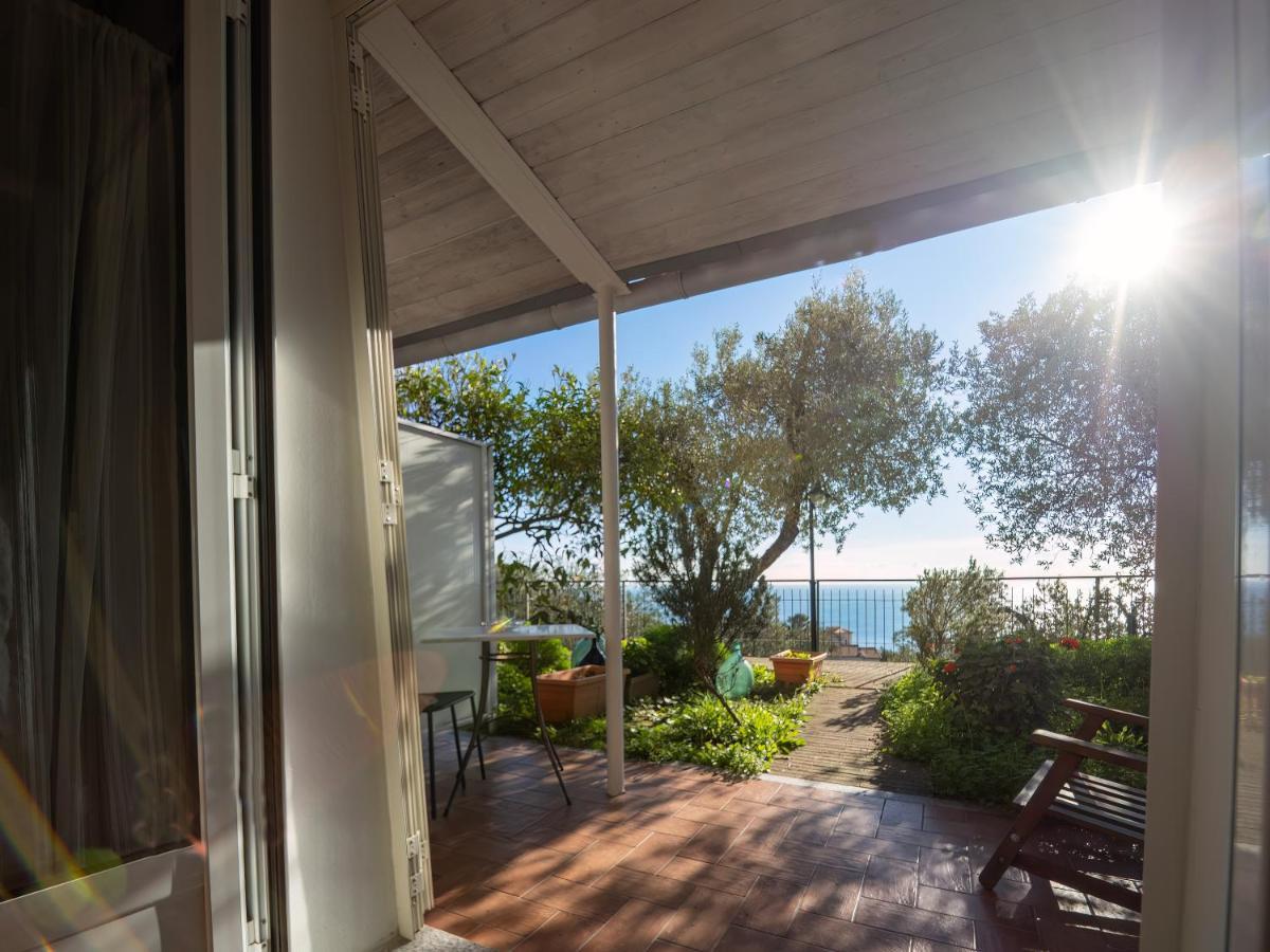 Bed and Breakfast Tra Gli Ulivi Pietra Ligure Exteriér fotografie