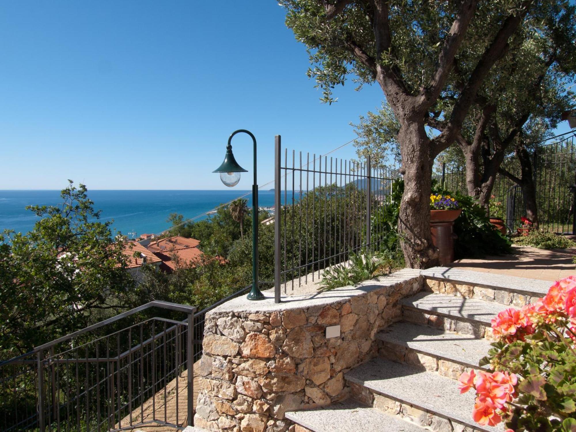 Bed and Breakfast Tra Gli Ulivi Pietra Ligure Exteriér fotografie