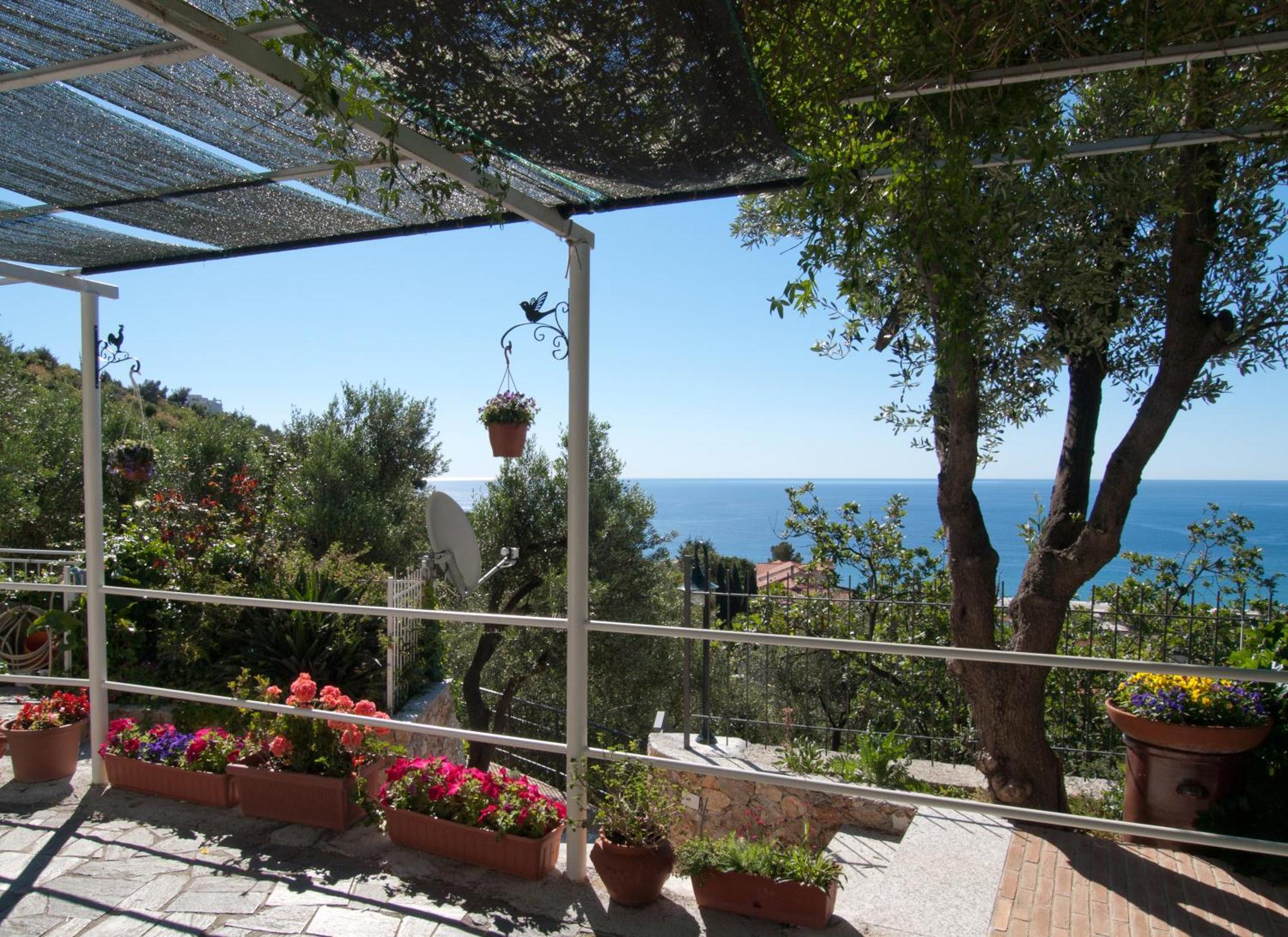 Bed and Breakfast Tra Gli Ulivi Pietra Ligure Exteriér fotografie
