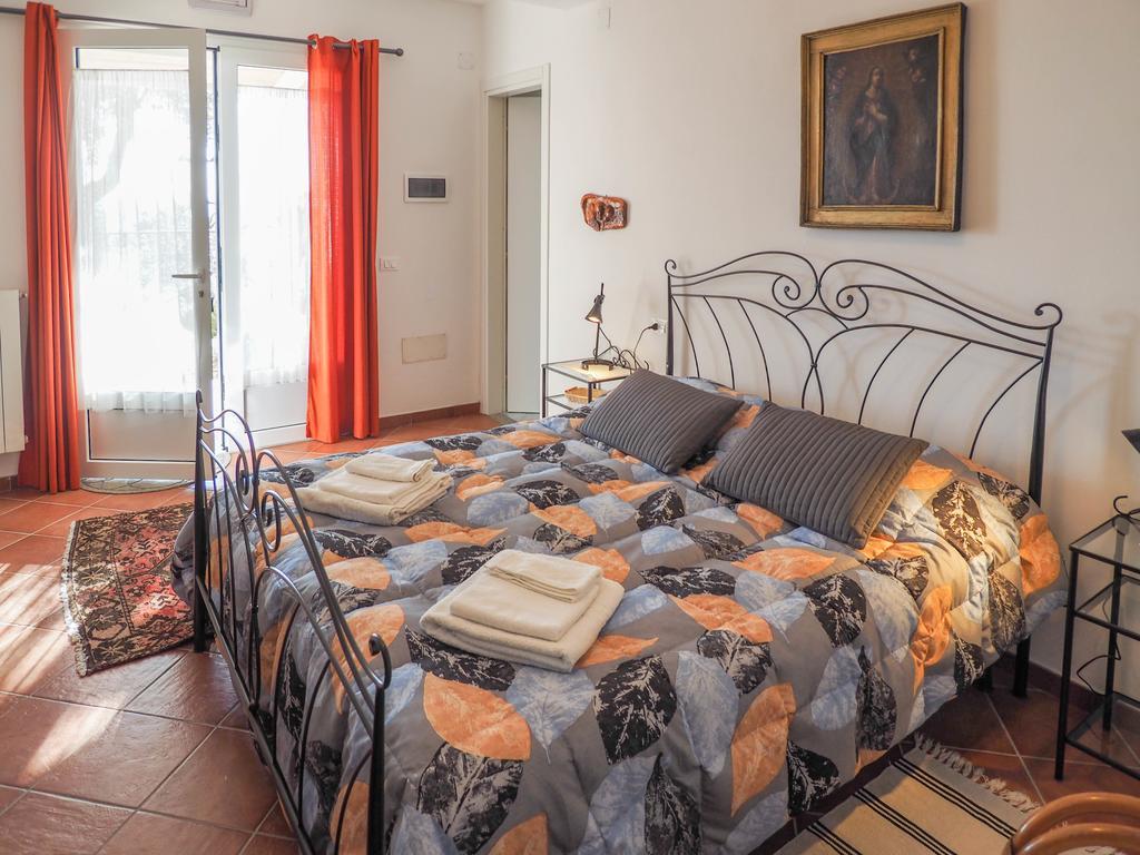 Bed and Breakfast Tra Gli Ulivi Pietra Ligure Exteriér fotografie