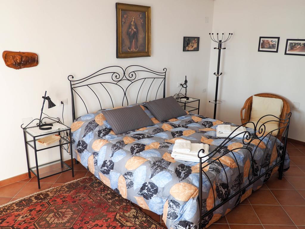Bed and Breakfast Tra Gli Ulivi Pietra Ligure Pokoj fotografie