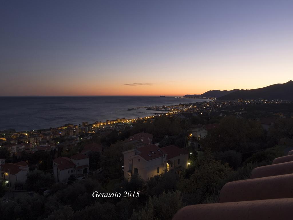 Bed and Breakfast Tra Gli Ulivi Pietra Ligure Exteriér fotografie