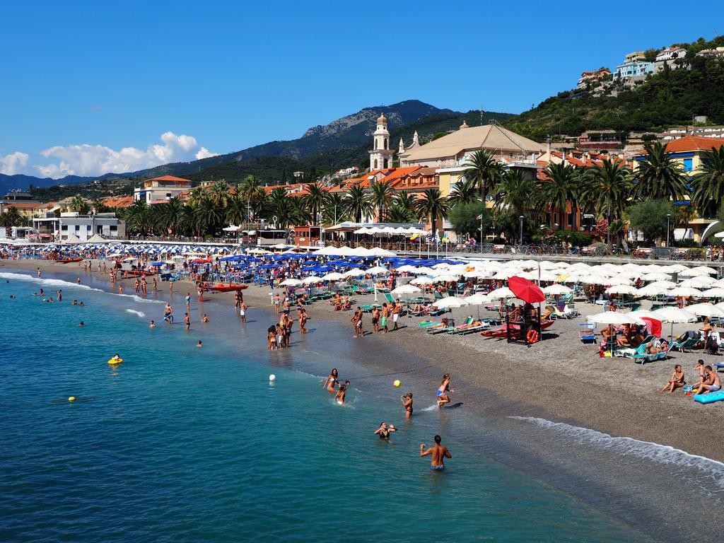 Bed and Breakfast Tra Gli Ulivi Pietra Ligure Exteriér fotografie