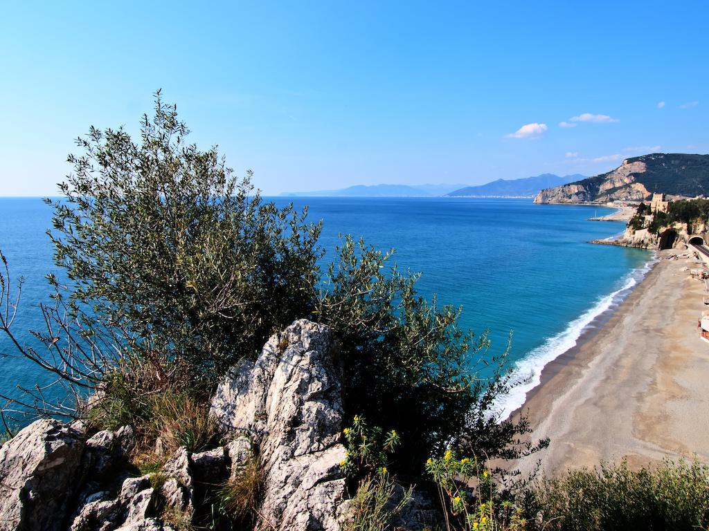Bed and Breakfast Tra Gli Ulivi Pietra Ligure Exteriér fotografie